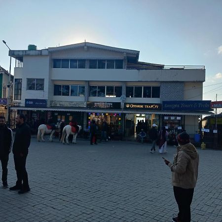 Azalea Holidays On Mall Darjeeling  Exteriör bild