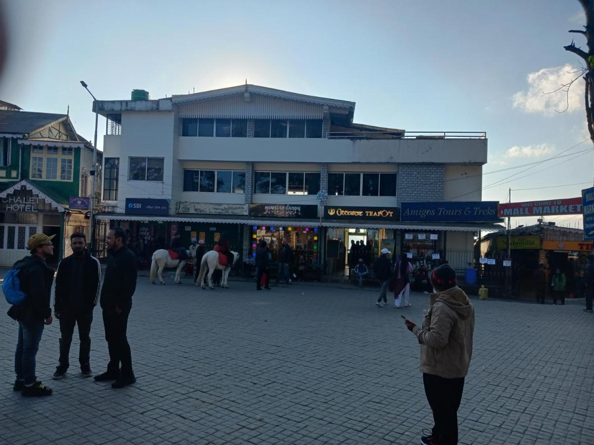 Azalea Holidays On Mall Darjeeling  Exteriör bild